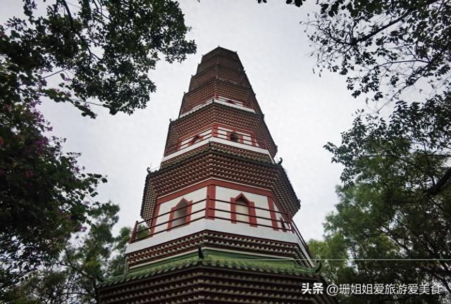 佛山高明文化地标，以“龟”命名，岭南诗圣倡建，曾是西江航行标