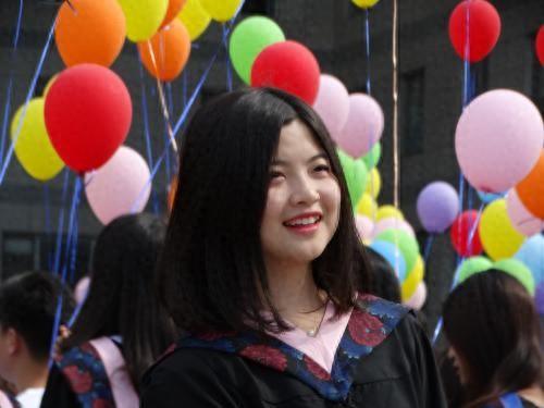 工行牡丹学生卡如何办理？（大学生如何申请信用卡）
