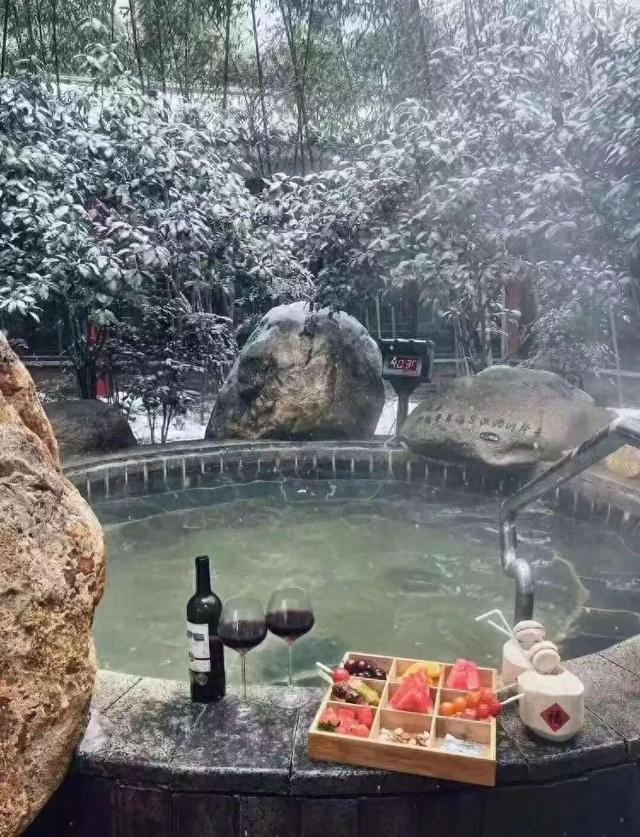 冬游齐鲁 暖意相约②丨这些神仙去处暖fufu，山东“温泉游”解锁冬季”松弛感”