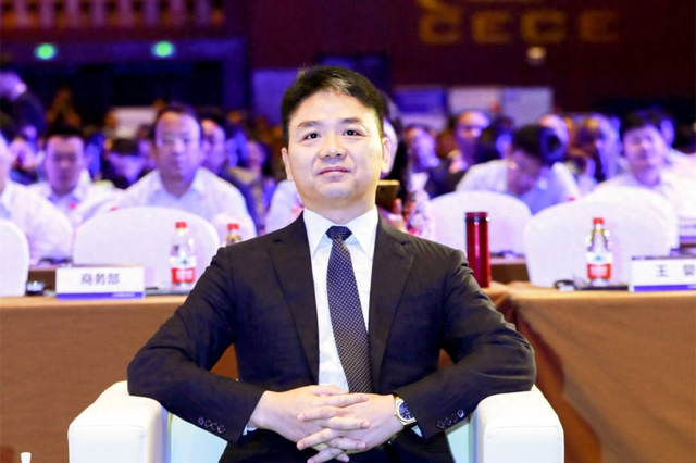 刘强东正在走向世界舞台