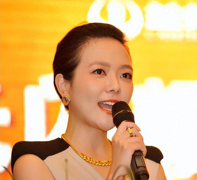 钱再多有什么用？被紧急送医院的汪涵老婆，给所有40岁女性提了醒