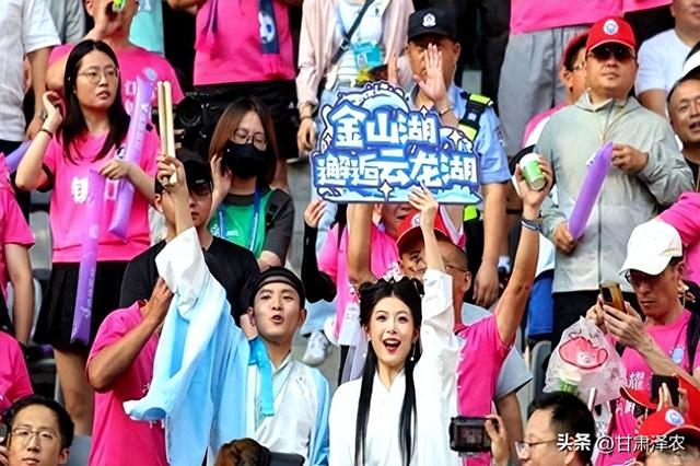 “苏超”爆火：始于足球，成于文化