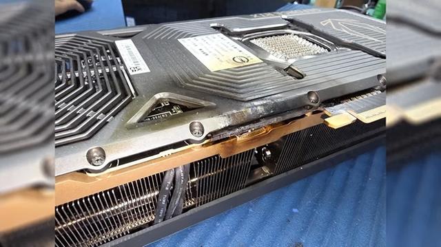 突发！玩家吐槽RTX 5090运行《战地风云6》起火，损失惨重