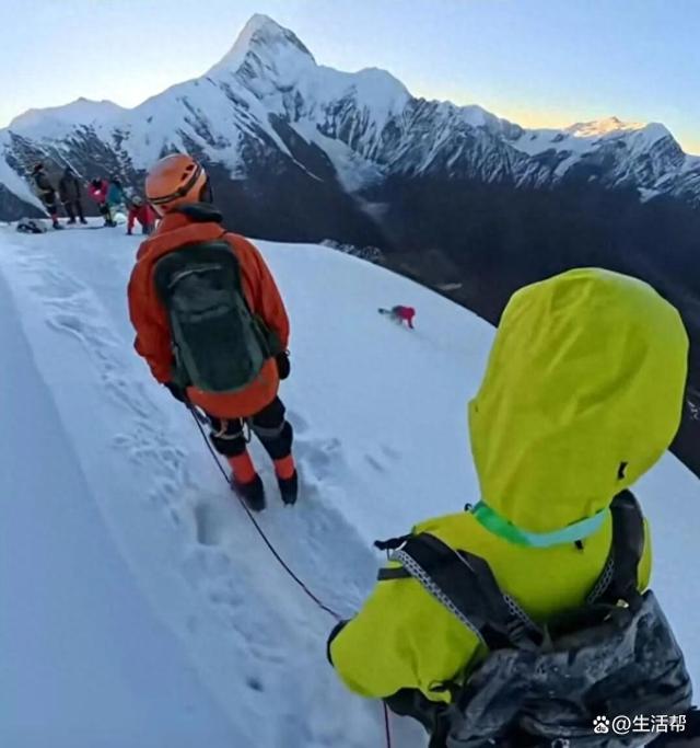 男子从5588米雪山滑坠身亡，当地回应
