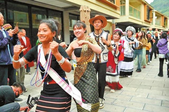 水富市邵女坪社区依托核心优势发展文旅产业——移民新村蝶变“滇川小三亚”