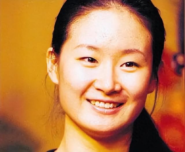 输了名气赢了自我，离开赵本山17年，40岁的王亚彬给内娱上了一课