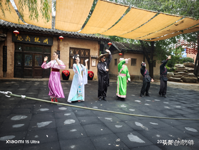 不被“宋文化”束缚的文旅创新，李师师被英雄救美