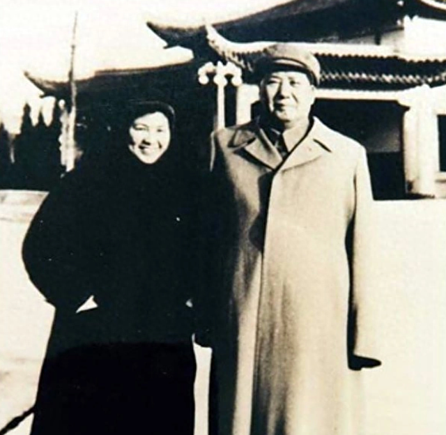 她38 岁当上北京市委书记	，3年后被撤职，晚年享受什么待遇