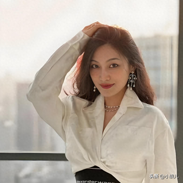 偷税暴雷！“捞女教母”靠毒鸡汤年入1.4亿，如今下场大快人心