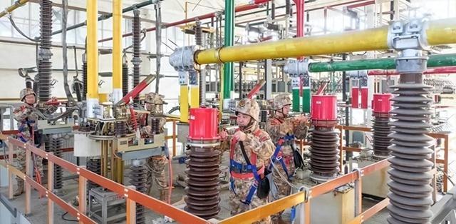 马斯克一语成谶：全球疯抢的不是芯片	，而是中国20万一台的变压器