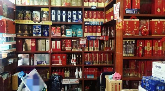 即时零售，正在淘汰一批夫妻店