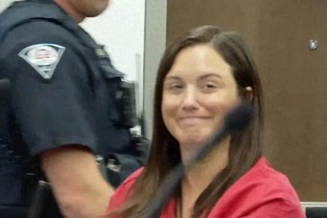 fg美人教室小游戏攻略(美女教师妮可·巴洛·卡拉汉涉嫌性侵未成年男学生)