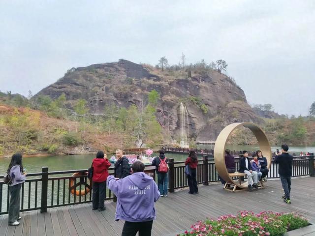 【文旅发展跨越年】连城冠豸山：山水年味浓 客流人气旺