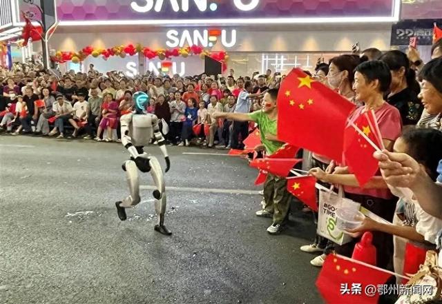 “双节”同庆！鄂州节日氛围拉满