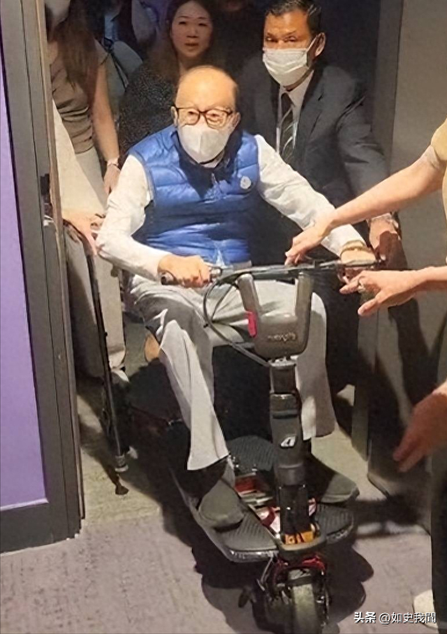 2909亿身家有何用？97岁的李嘉诚无力回天	，两个60岁儿子已成心病