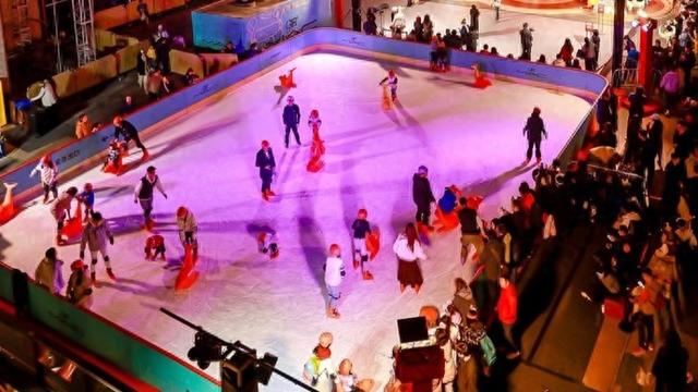 外滩奏响迎新奇幻乐章，一站式解锁冬日温馨浪漫