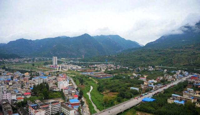 陕西这座县城火了，夏天平均温度22℃，非常适合避暑