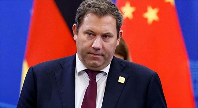 日本话音刚落，又一国介入台海，专机已经离华，要逼中国做3件事