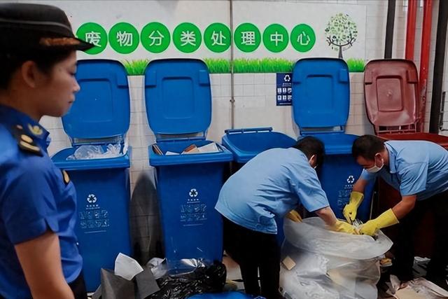 中国游客减少后，依旧垃圾遍地的韩国景区发话：是日本人扔的！