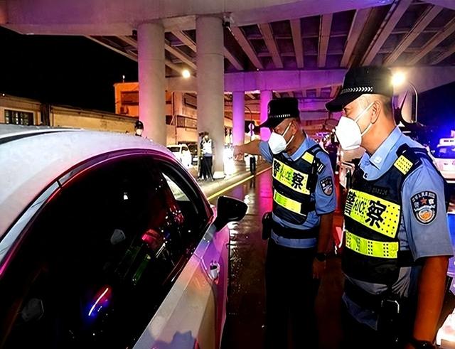 留给“内鬼”的时间不多了。我国已开始全面肃清，间谍一个别想跑