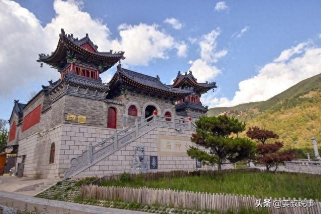 五台山奇遇：灵狐引路，感悟自然之灵