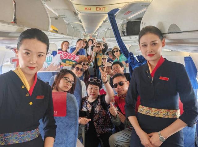 行游WEEKLY｜成都航空发布“C909云端之旅”新疆旅游产品；雅高集团旗下铂尔曼品牌首进重庆；多家机场发布半年报告；白云机场推出新版登机牌