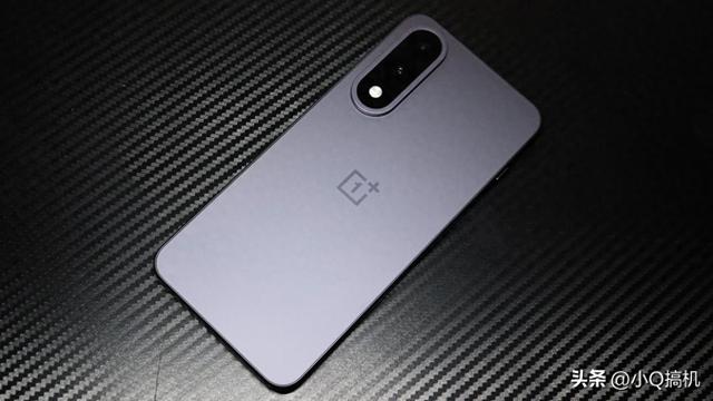 一加豁出去，不到2000元的天玑9400+旗舰，6700mAh+100W闪充