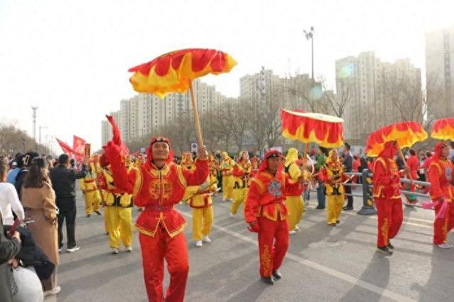 传统社火邂逅“赛博”童趣，九曲黄河万里情上演文化盛宴