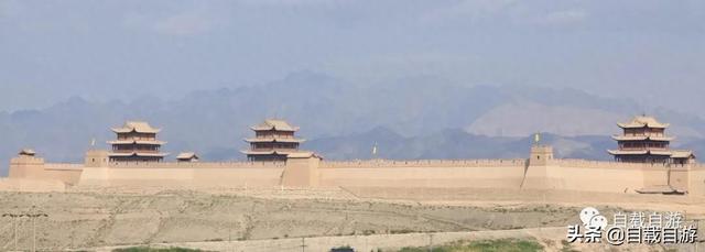 沿河西走廊来到嘉峪关市 这个因钢而生的新城市 充满浓郁的长城文化