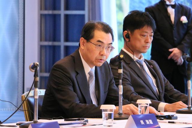 日代表团等着访华，中方已读不回，高市早苗转身派人窜台