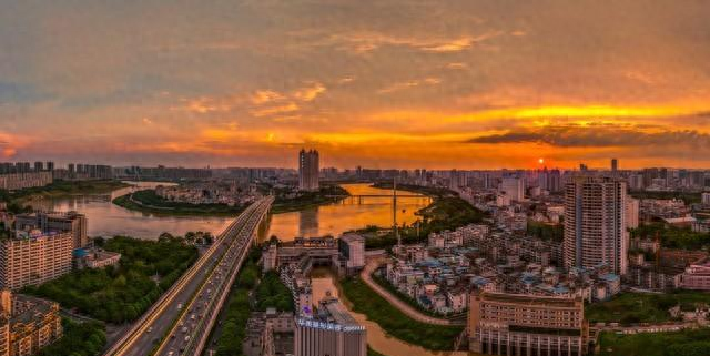 我香港人，刚从广西南宁回来，实在忍不住想说：对南宁的3 点印象
