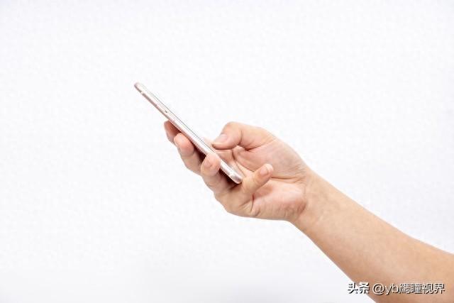 数字时代的“信息瘾”：当刷新闻成为日常！