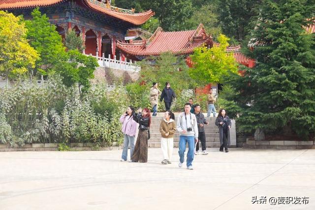 【多彩“双节” 畅游麦积】国庆假期 麦积区净土寺及后川农家乐客流旺