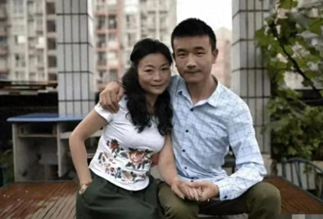 9年前，重庆23岁男孩娶46岁大妈，婚后不生孩子，如今怎样？