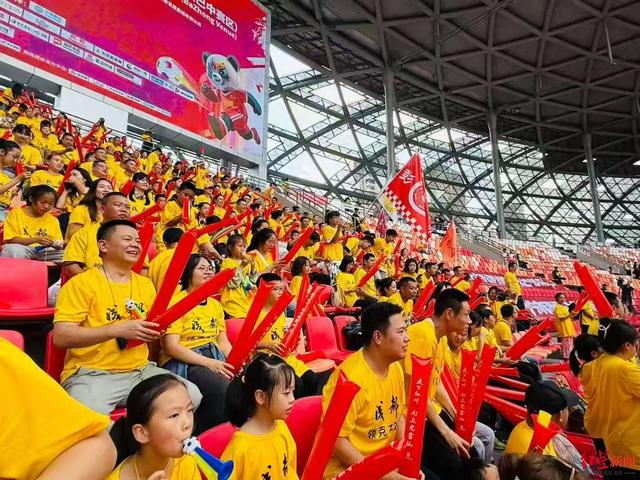 运动过节！在成都户外徒步集奖牌，环城绿道骑行热，训练+旅游成新风尚