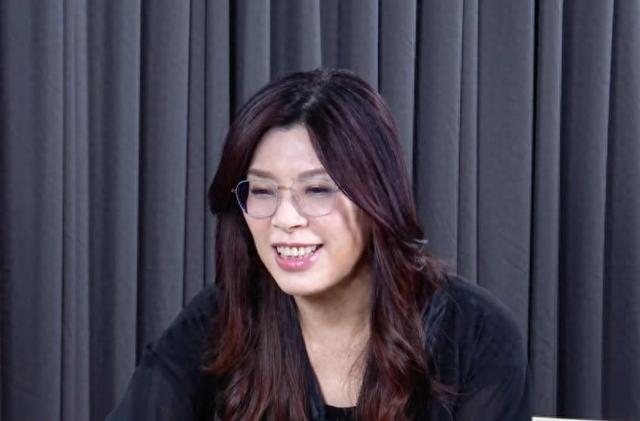 赶在坐飞机来陆前，郑丽文率先发出邀请，解放军轰6K飞抵台岛周边