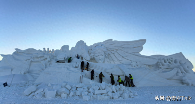 新疆娃连休9天雪假，不只是福利，更是门大生意