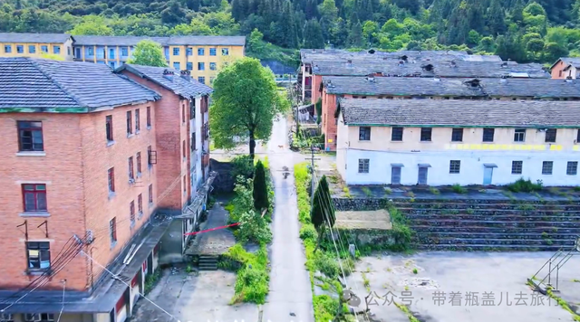 贵州名副其实的三线厂，如今厂区荒废人去楼空，风光不再令人惋惜