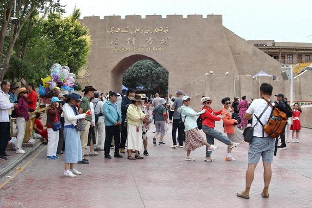 从湖南去了一趟喀什，实话实说，回来才发现朋友圈都是骗人的？