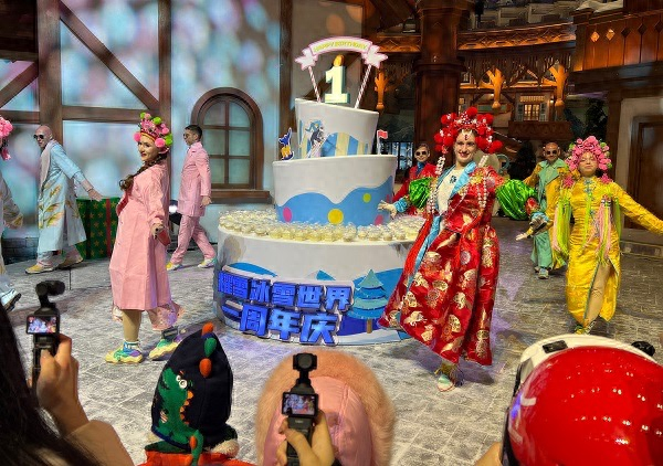 上海耀雪冰雪世界开业一周年迎客超百万，“冰雪+文旅”激活消费新动能