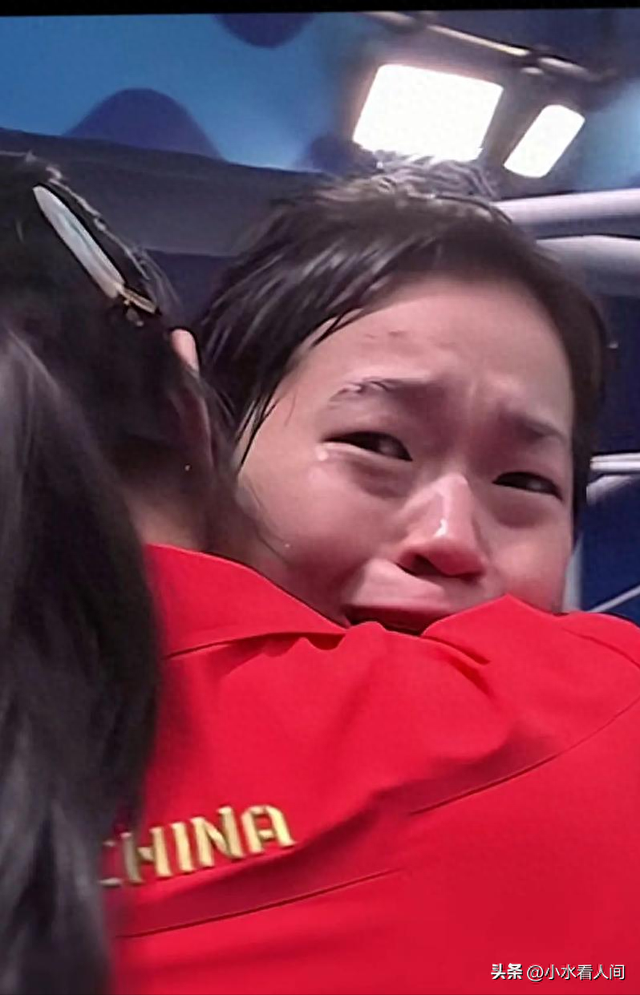 误会太深！全红婵雕像进校园，担心的事发生，“真实处境”曝光