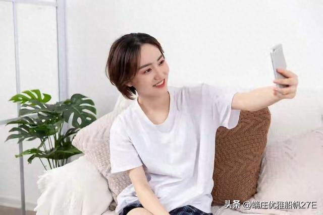 男人触碰女人这个地方，比亲吻拥抱还让她心动，50岁后越碰越恩爱