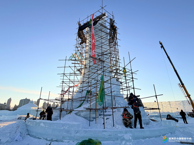 三国风情融冰雪 “远芳古道”篇章主雕塑封顶待启