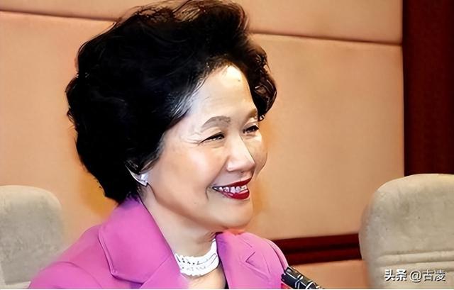 善恶终有报！“港独分子”陈方安生，弟弟自杀女儿去世，晚景凄凉