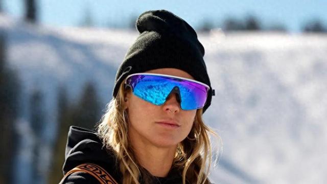 Oakley Meta Vanguard智能眼镜正式发售 搭载122度视场角摄像头，500美元起售