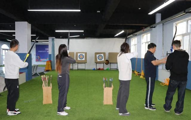 锡林浩特“猫冬”指南:解锁草原小城的别样“暖冬”