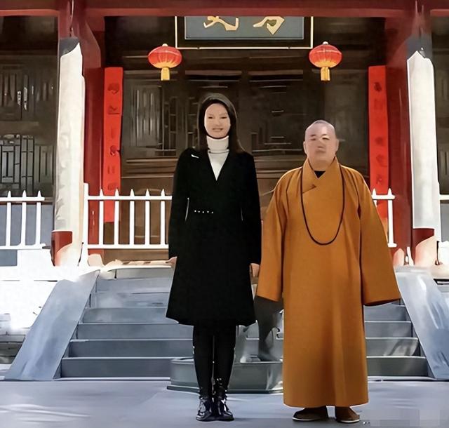 拔出萝卜带出泥！释永信刚被查，央视名嘴刘芳菲就受到了牵连