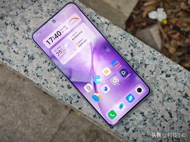 vivo开启降价模式，100倍变焦+IP69防水，直屏旗舰跌至3206元