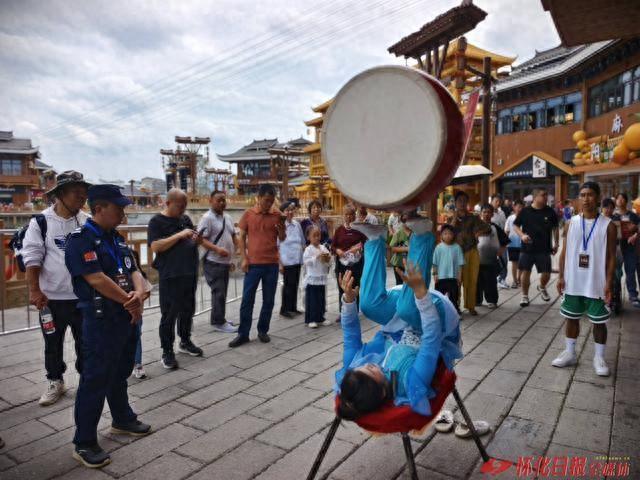世界那么大我要去怀化｜长沙游客王先生：怀化这14年的变化超出我的想象