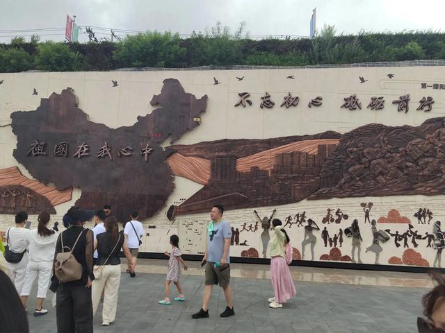 夏日东北行：8月3日，游珲春防川景区，一眼望三国。
